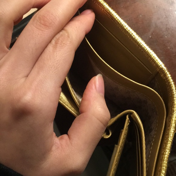 Gold Wallet - Picture 3 of 3